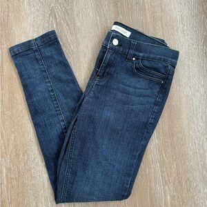 White House Black Market Noir Dark Wash Skinny Leg Women's Jeans Size 4